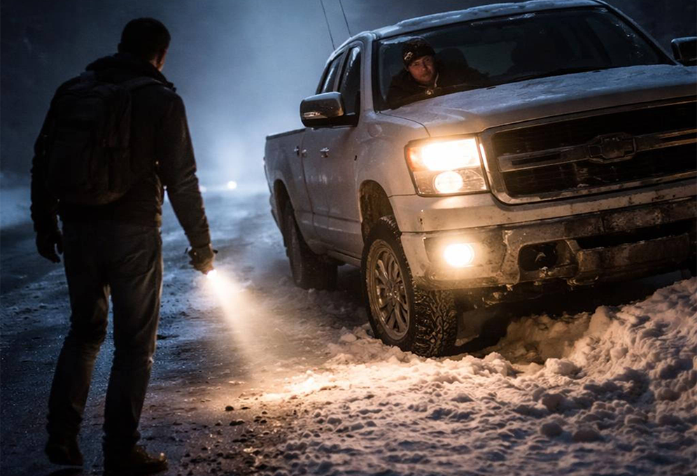How to identify genuine help on a roadside emergency at night